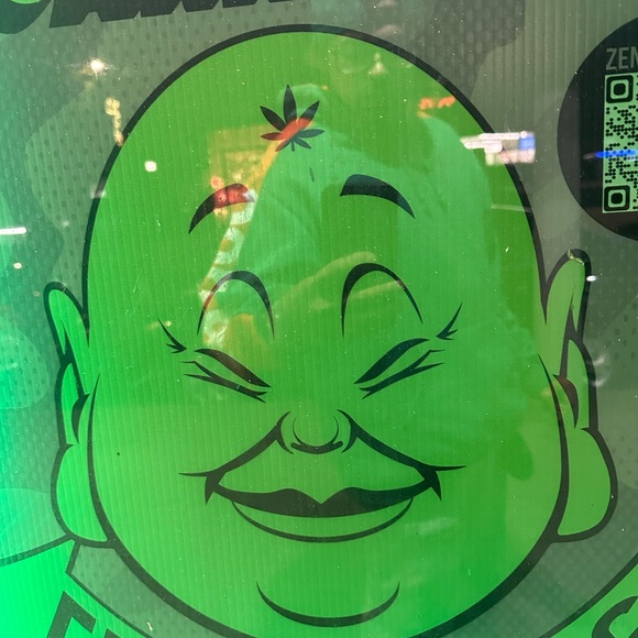 Meet your Posher, Mauricio - Picture 1 of 2